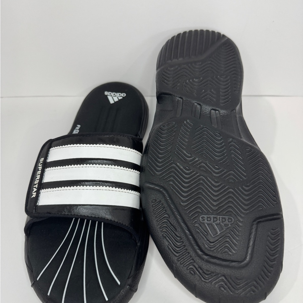 Adidas Superstar slides Black and White Men. Comfort Sandals, size 9 - Picture 3 of 4